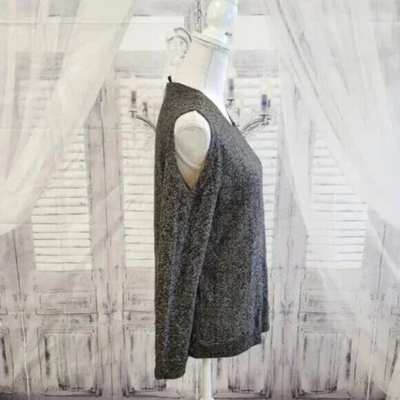 Forever 21 Cold Shoulder Sweater - Picture 4 of 4